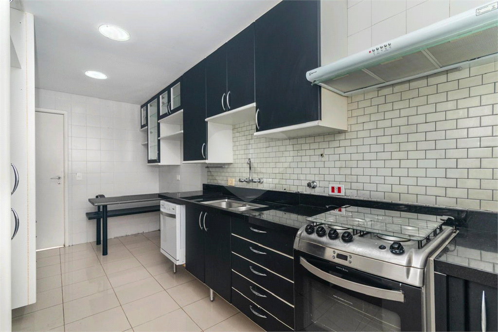 Amplo Apartamento de 161m² no Jardim Paulista – 3 Dorms (1 Suíte).