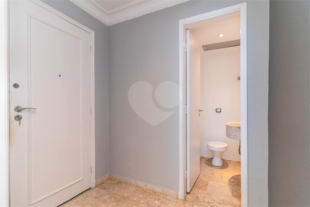 Amplo Apartamento de 161m² no Jardim Paulista – 3 Dorms (1 Suíte).