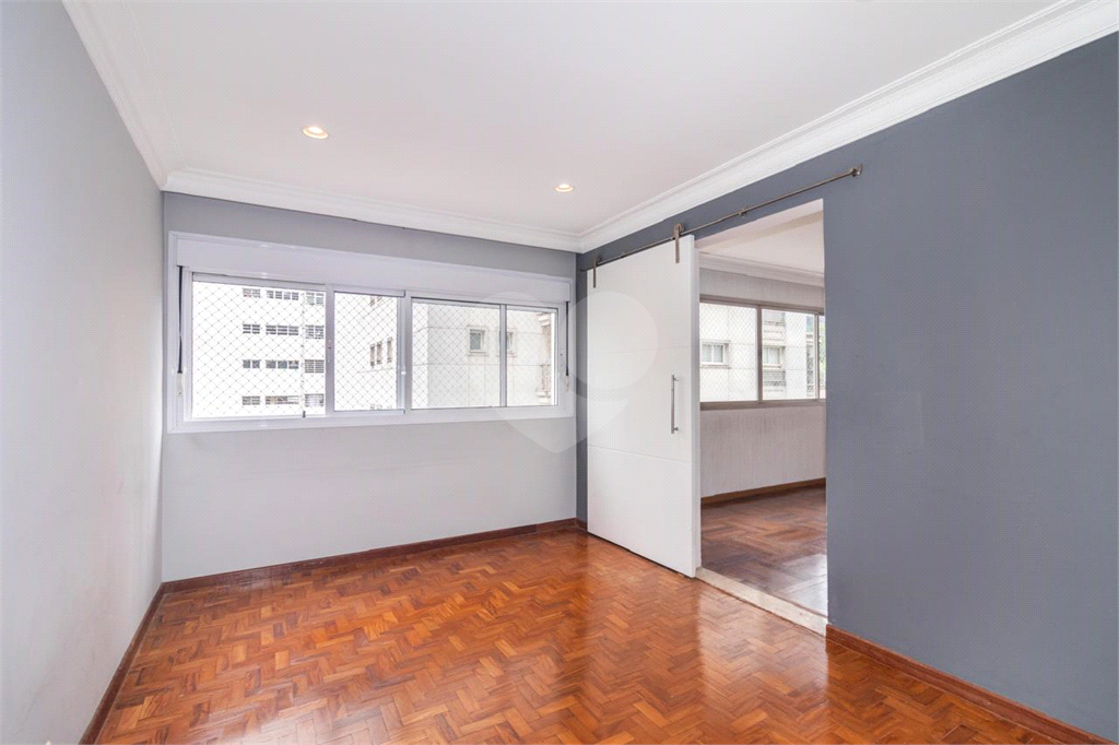 Amplo Apartamento de 161m² no Jardim Paulista – 3 Dorms (1 Suíte).