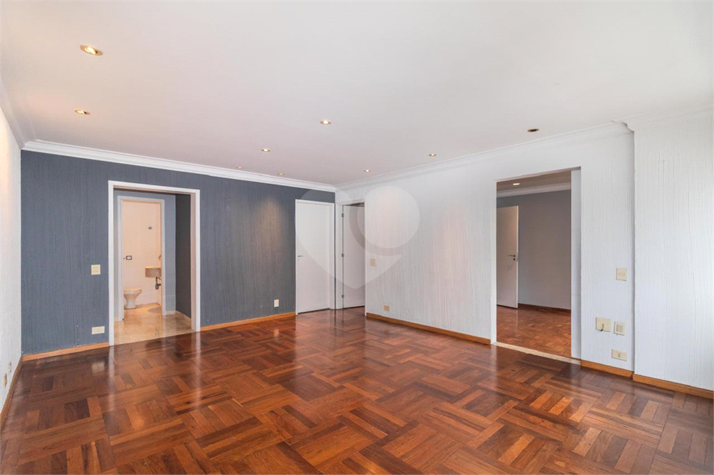 Amplo Apartamento de 161m² no Jardim Paulista – 3 Dorms (1 Suíte).