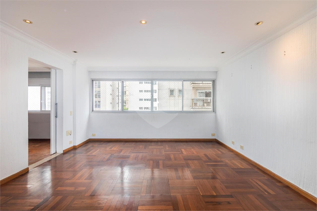 Amplo Apartamento de 161m² no Jardim Paulista – 3 Dorms (1 Suíte).