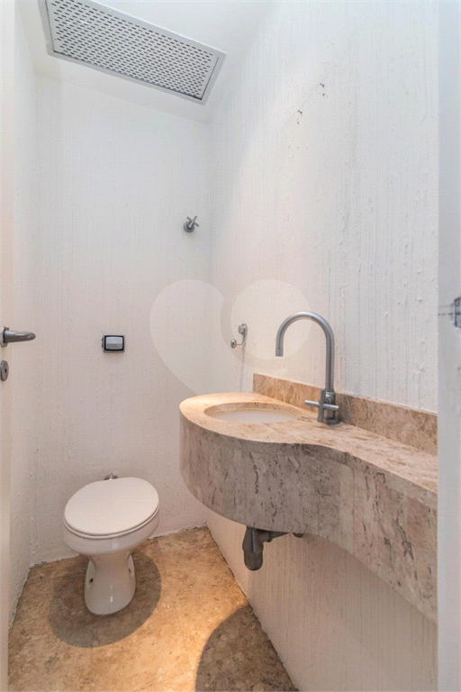 Amplo Apartamento de 161m² no Jardim Paulista – 3 Dorms (1 Suíte).