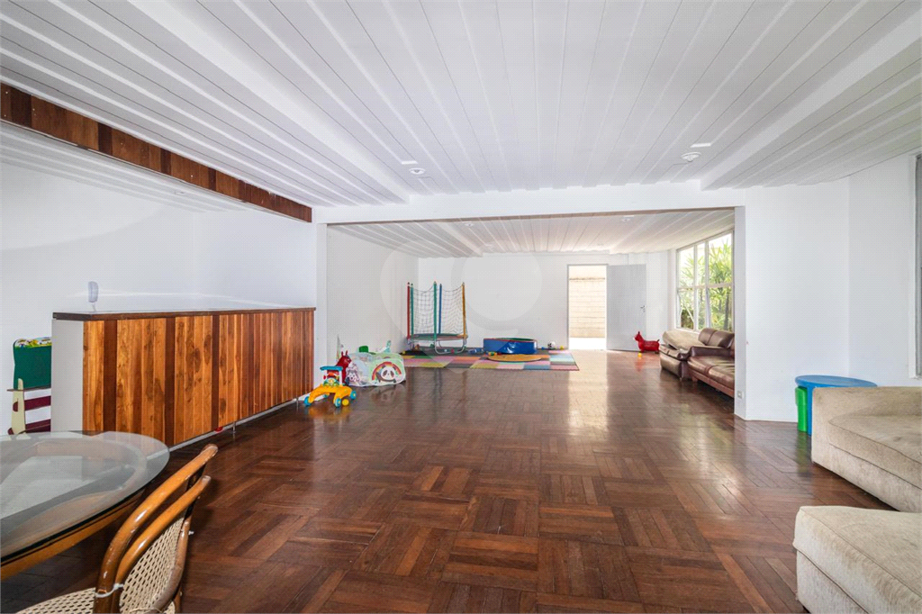 Amplo Apartamento de 161m² no Jardim Paulista – 3 Dorms (1 Suíte).