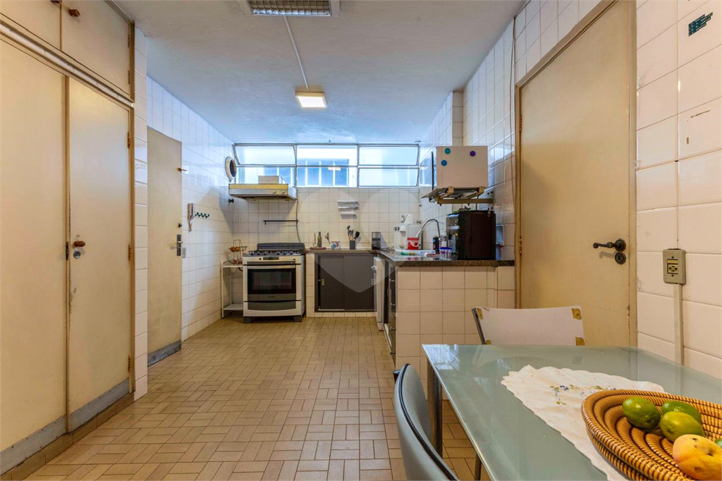  Em Higienópolis 290m² - Elegância e bom gosto.