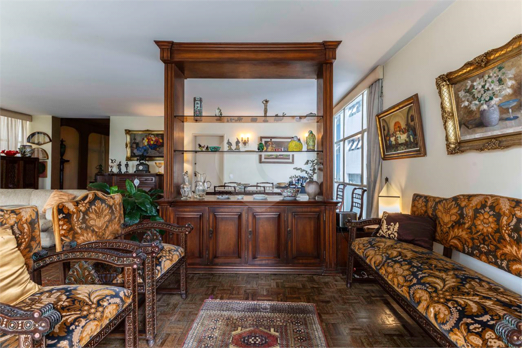  Em Higienópolis 290m² - Elegância e bom gosto.