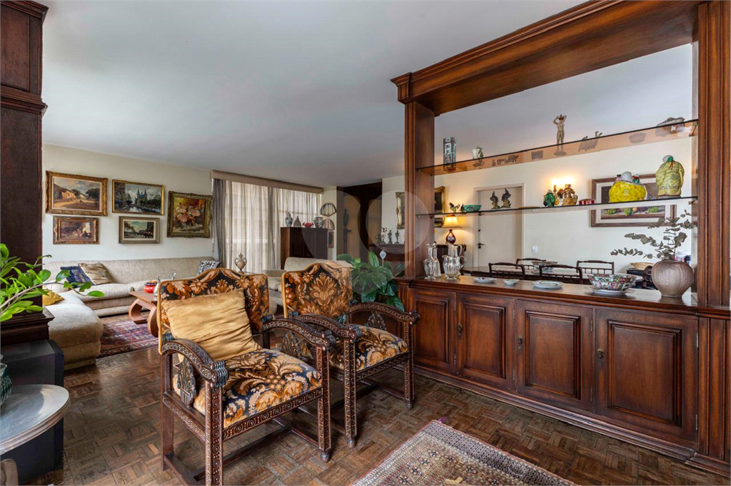  Em Higienópolis 290m² - Elegância e bom gosto.