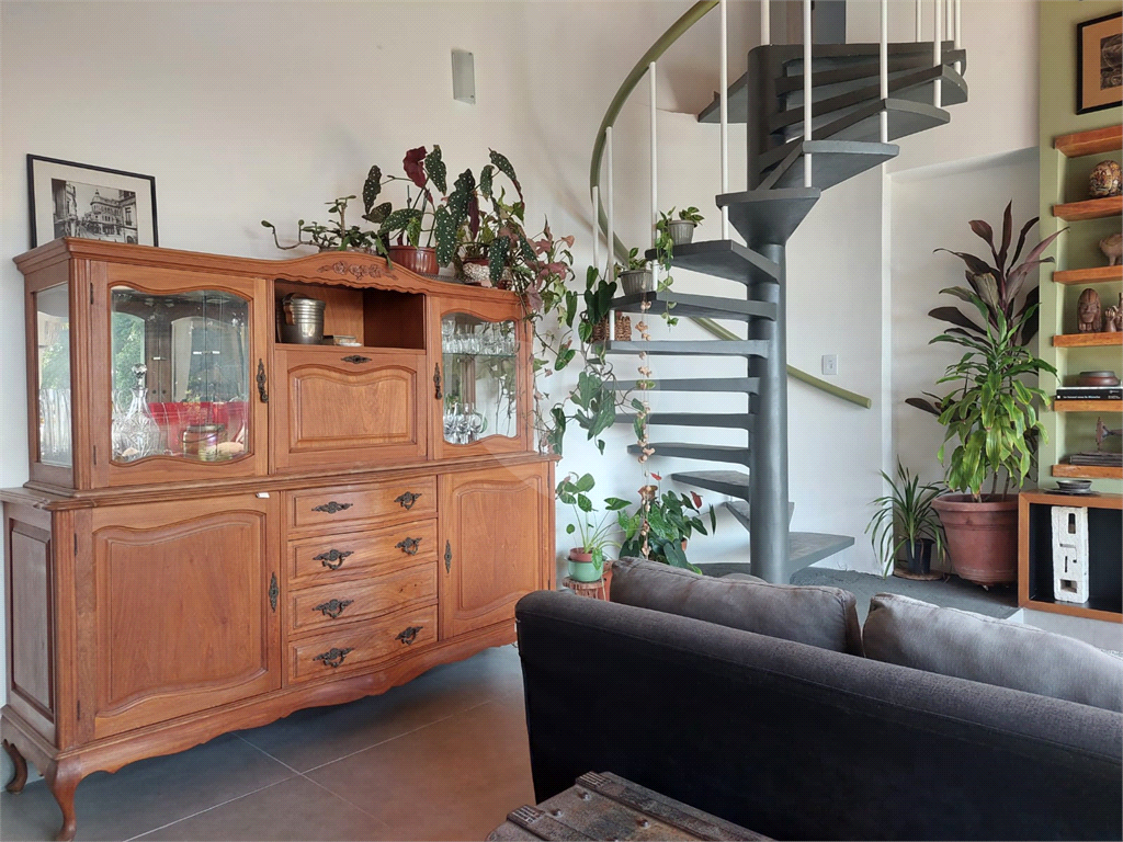 Casa em Ilhabela a venda com1422 m² de terreno e linda vista.