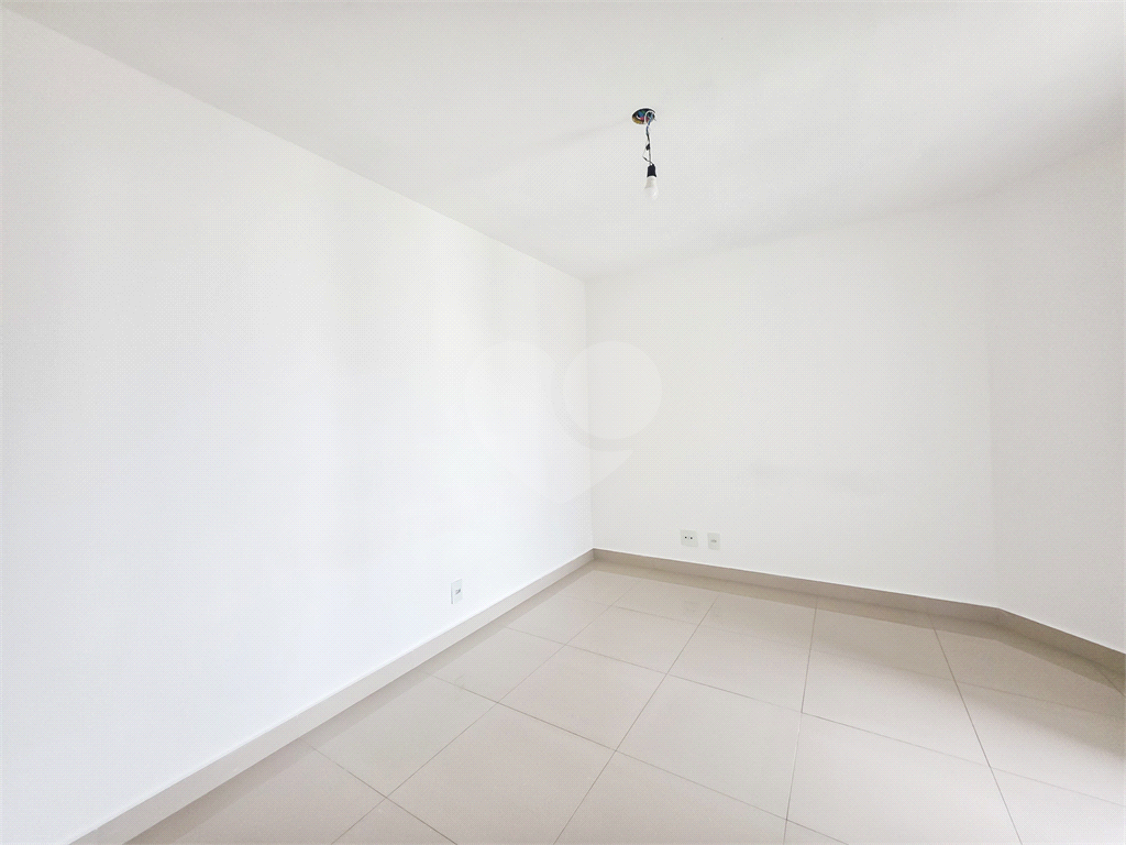 Apartamento - Ipiranga - 2 Quartos / Dormitórios - 1 Vaga - Venda / Compra