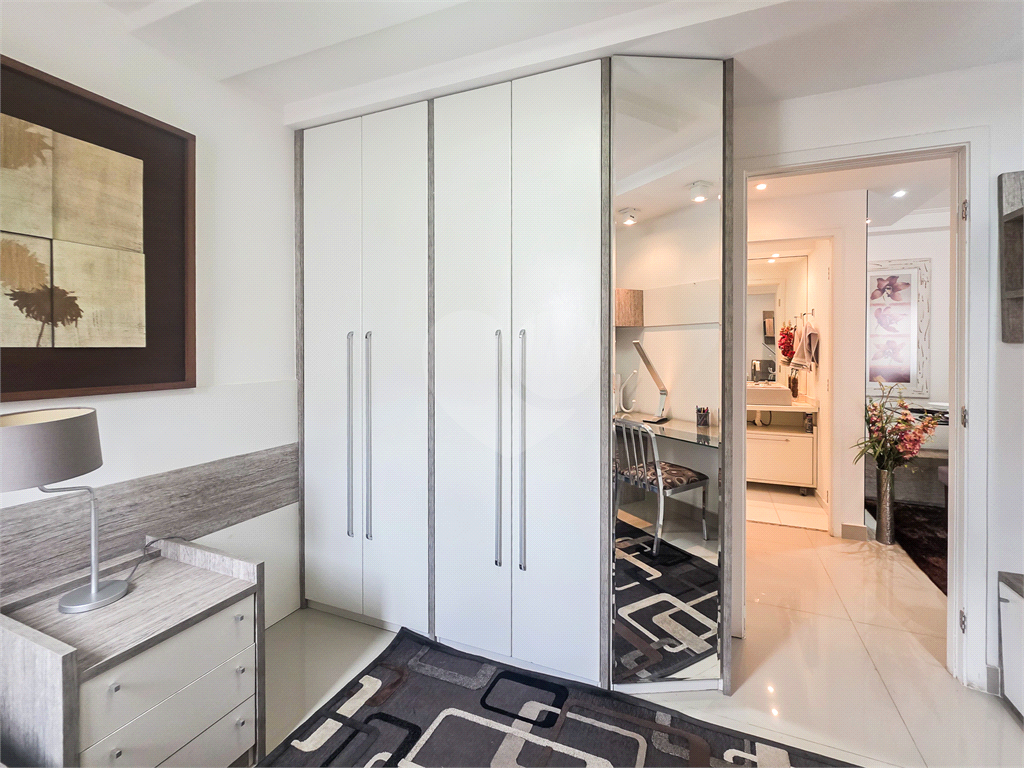 Apartamento - Ipiranga - 2 Quartos / Dormitórios - 1 Vaga -  Venda / Compra