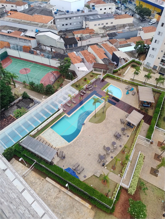 Lindo Apartamento de 3 Dormitórios em  Condomínio Clube