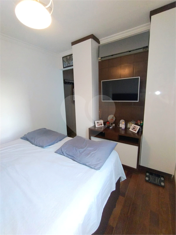 Lindo Apartamento de 3 Dormitórios em  Condomínio Clube