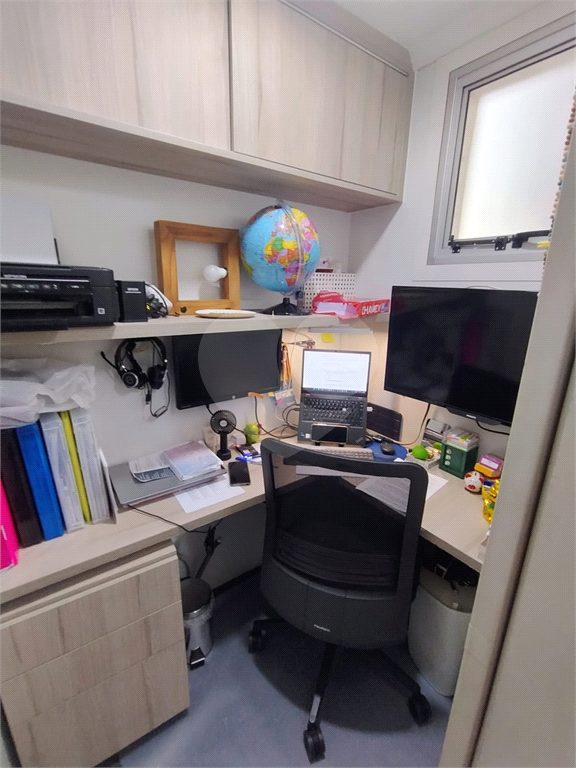 Lindo Apartamento de 3 Dormitórios em  Condomínio Clube