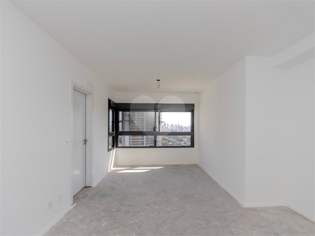 Descubra o ápice do luxo e  neste magnífico apartamento, situado no 37º andar do Parque Global