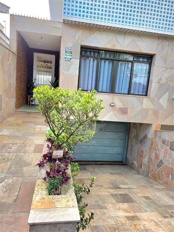 Casa com 4 quartos edícula quintal 