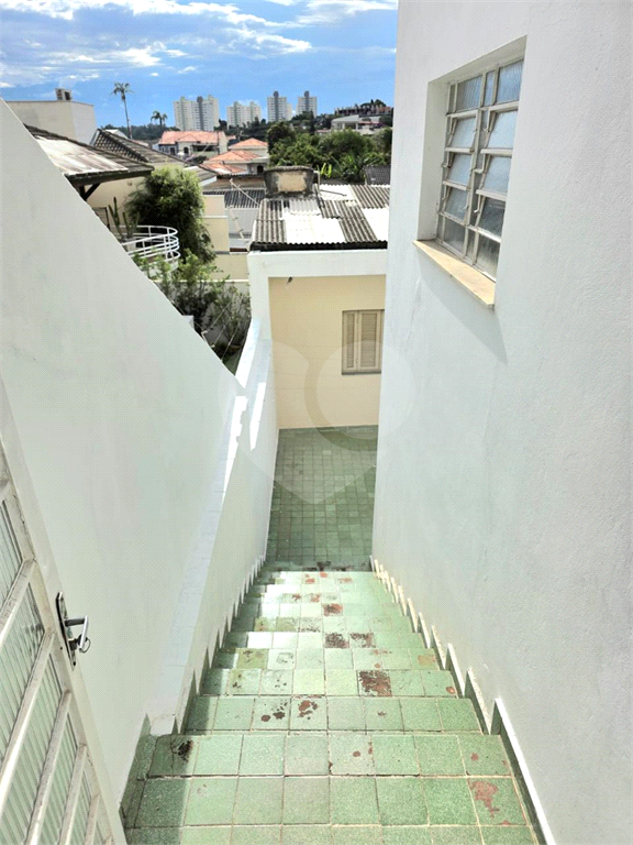 Casa com 4 quartos edícula quintal 