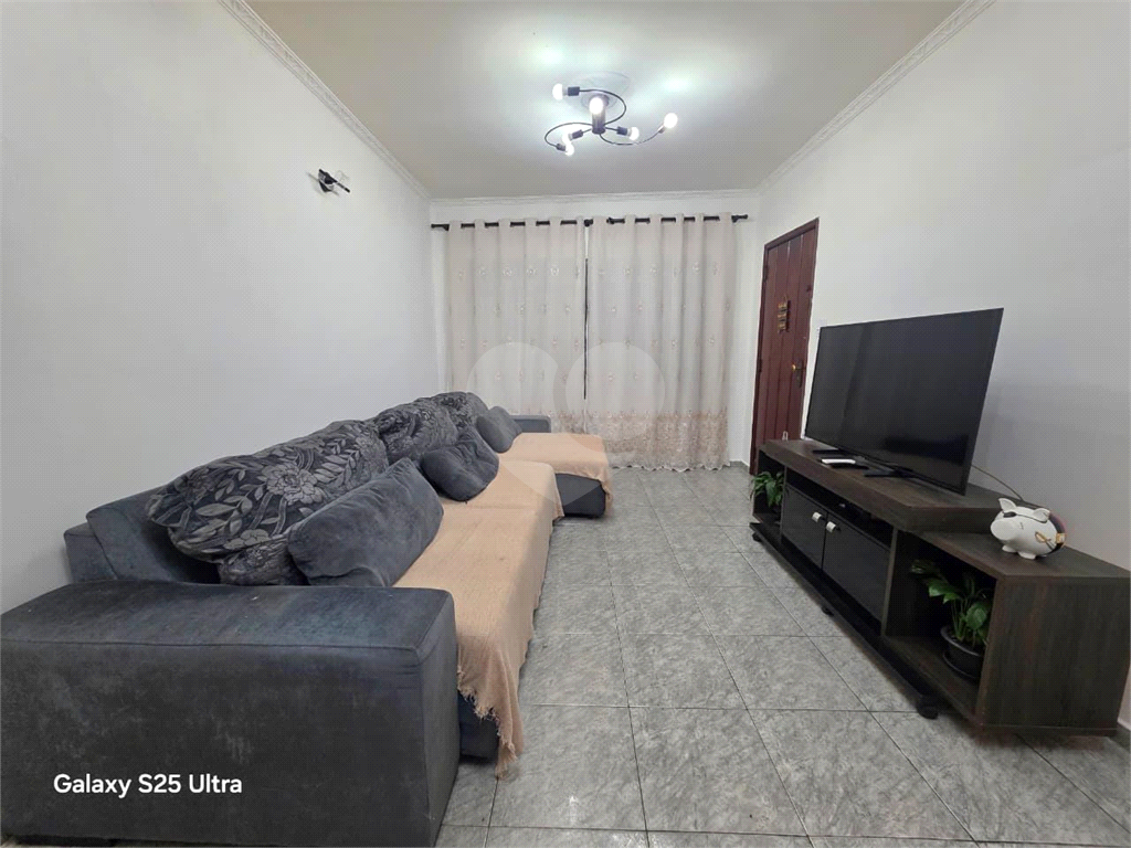 Casa com 4 quartos edícula quintal 