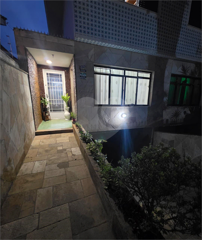 Casa com 4 quartos edícula quintal 