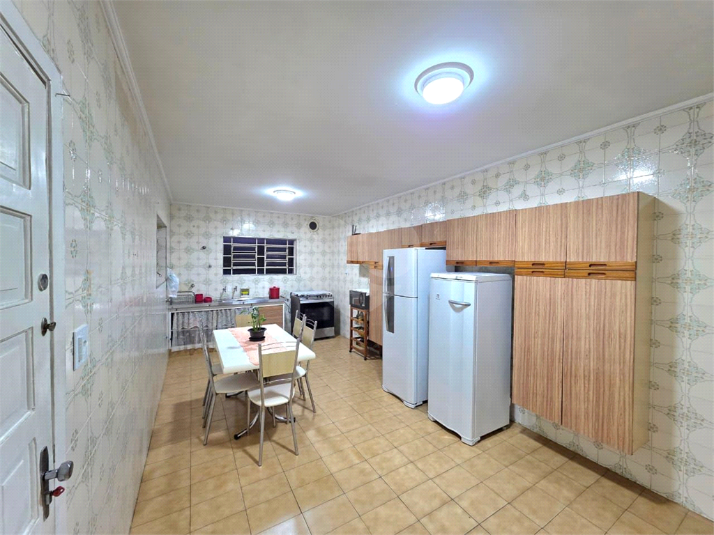 Casa com 4 quartos edícula quintal 