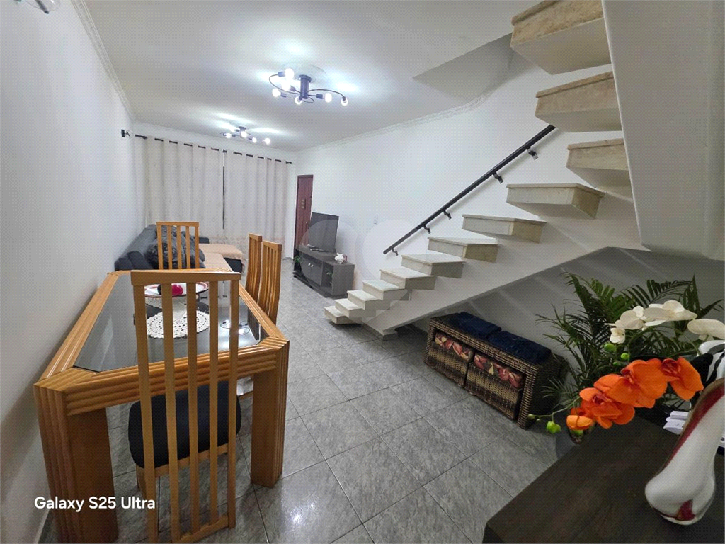 Casa com 4 quartos edícula quintal 