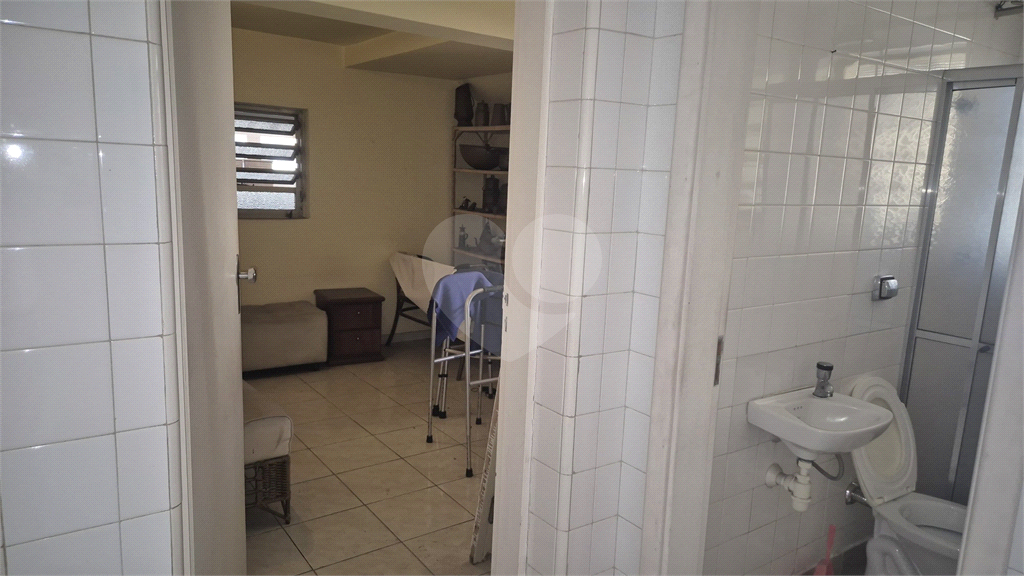 VENDA - Casa térrea Sensacional  Condomínio em Santana – 4 Quartos (3 suítes) – 6 Vagas  (3cobertas e 3 descobertas)
