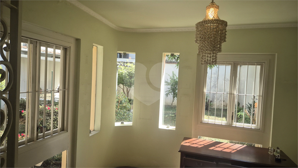 VENDA - Casa térrea Sensacional  Condomínio em Santana – 4 Quartos (3 suítes) – 6 Vagas  (3cobertas e 3 descobertas)

