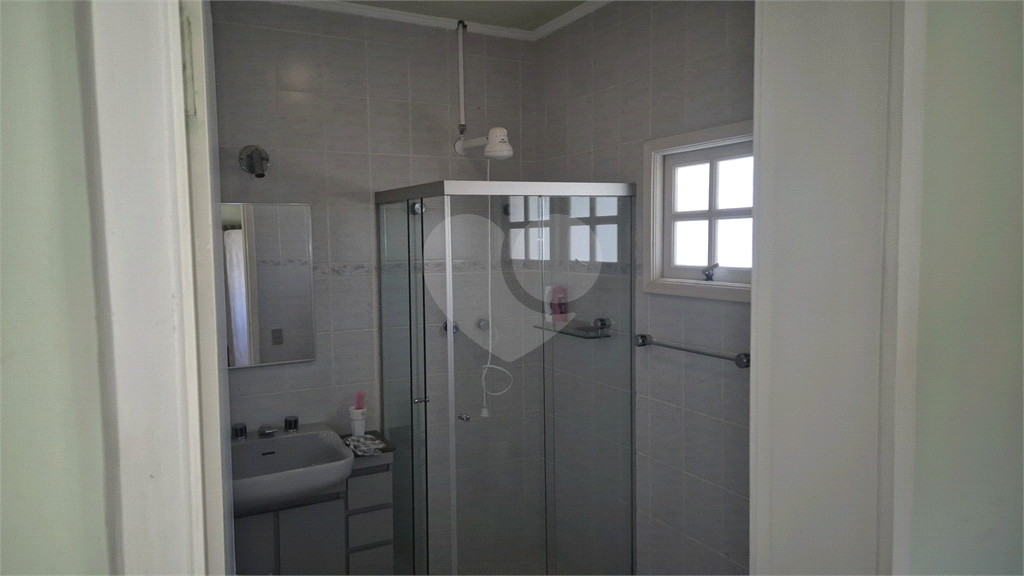 VENDA - Casa térrea Sensacional  Condomínio em Santana – 4 Quartos (3 suítes) – 6 Vagas  (3cobertas e 3 descobertas)
