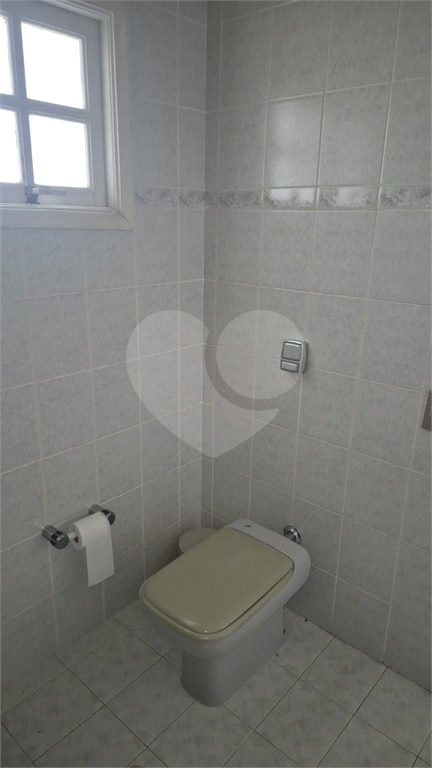 VENDA - Casa térrea Sensacional  Condomínio em Santana – 4 Quartos (3 suítes) – 6 Vagas  (3cobertas e 3 descobertas)
