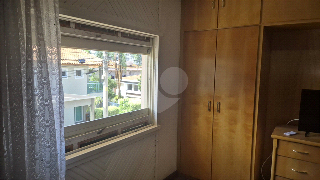 VENDA - Casa térrea Sensacional  Condomínio em Santana – 4 Quartos (3 suítes) – 6 Vagas  (3cobertas e 3 descobertas)
