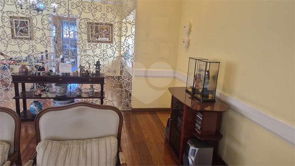 VENDA - Casa térrea Sensacional  Condomínio em Santana – 4 Quartos (3 suítes) – 6 Vagas  (3cobertas e 3 descobertas)
