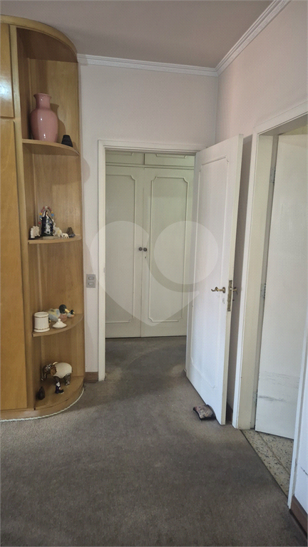 VENDA - Casa térrea Sensacional  Condomínio em Santana – 4 Quartos (3 suítes) – 6 Vagas  (3cobertas e 3 descobertas)
