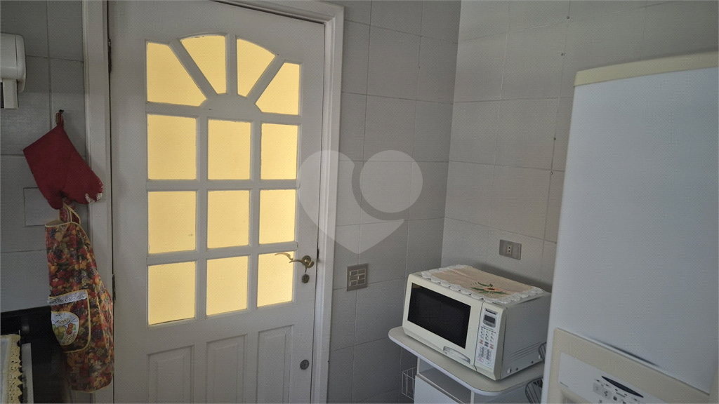 VENDA - Casa térrea Sensacional  Condomínio em Santana – 4 Quartos (3 suítes) – 6 Vagas  (3cobertas e 3 descobertas)
