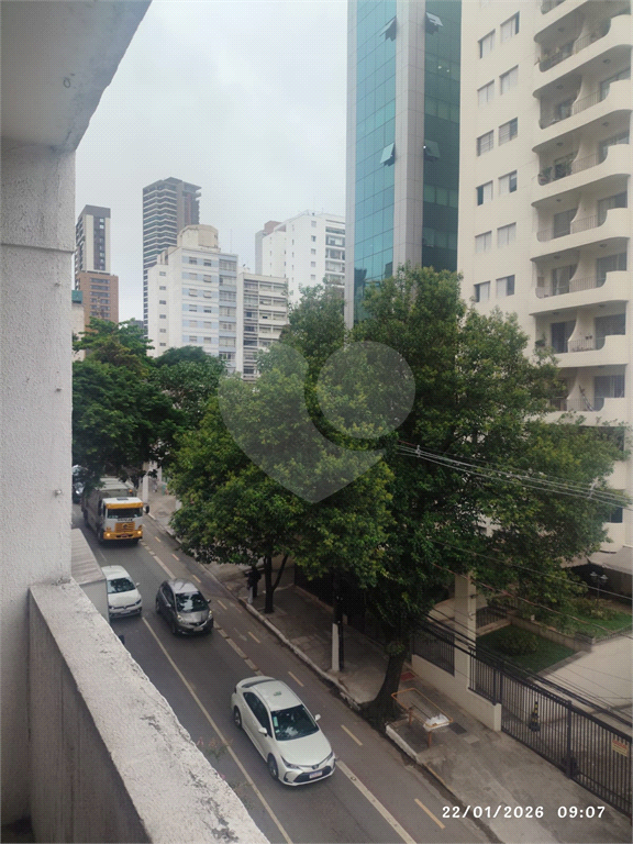 Apartamento de 02 Quartos no Centro de Pinheiros!