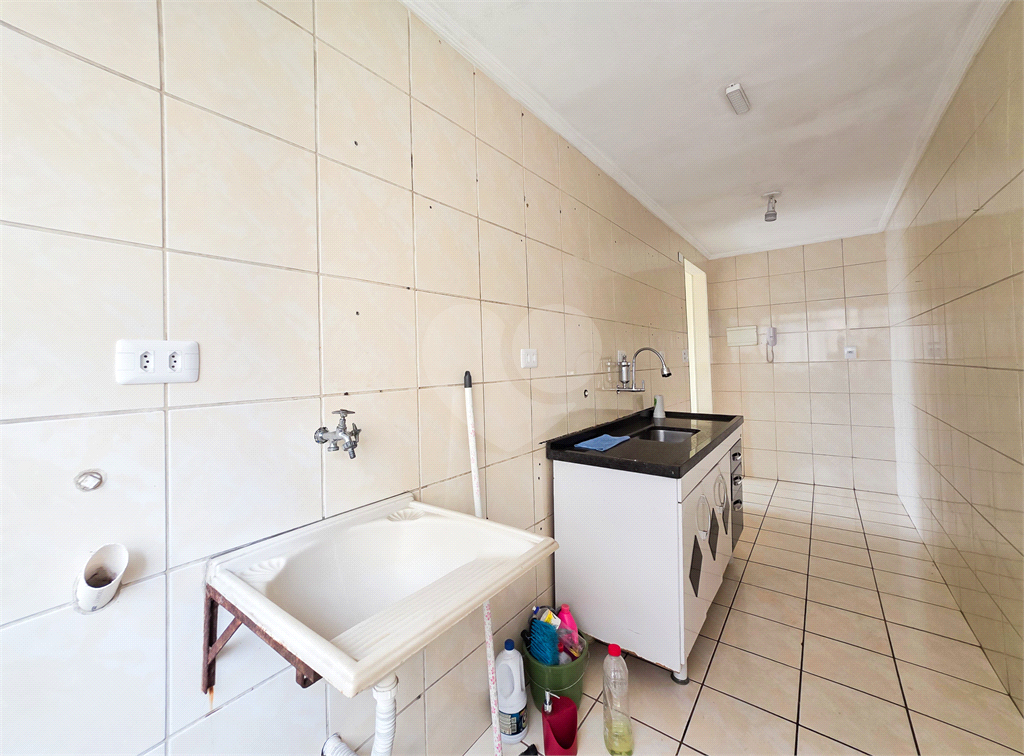 Apartamento - Guaianazes - 3 Quartos / Dormitórios - 1 Vaga - Venda / Compra