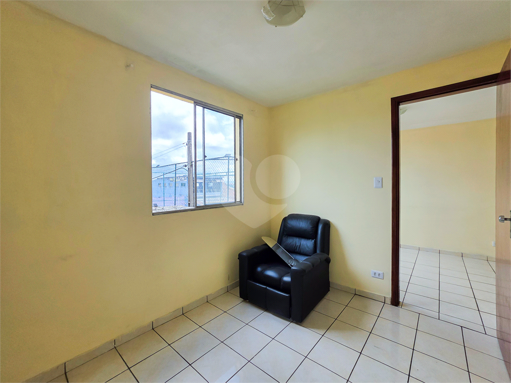 Apartamento - Guaianazes - 3 Quartos / Dormitórios - 1 Vaga - Venda / Compra