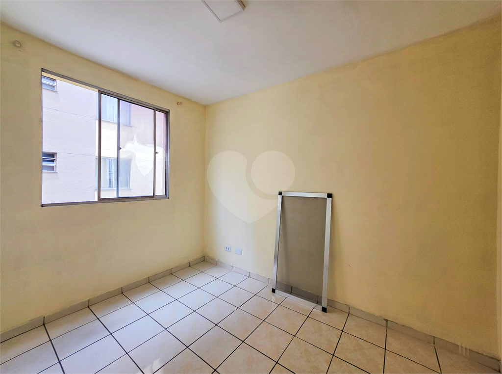 Apartamento - Guaianazes - 3 Quartos / Dormitórios - 1 Vaga - Venda / Compra