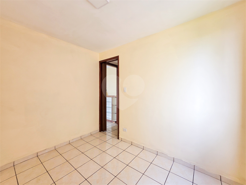 Apartamento - Guaianazes - 3 Quartos / Dormitórios - 1 Vaga - Venda / Compra