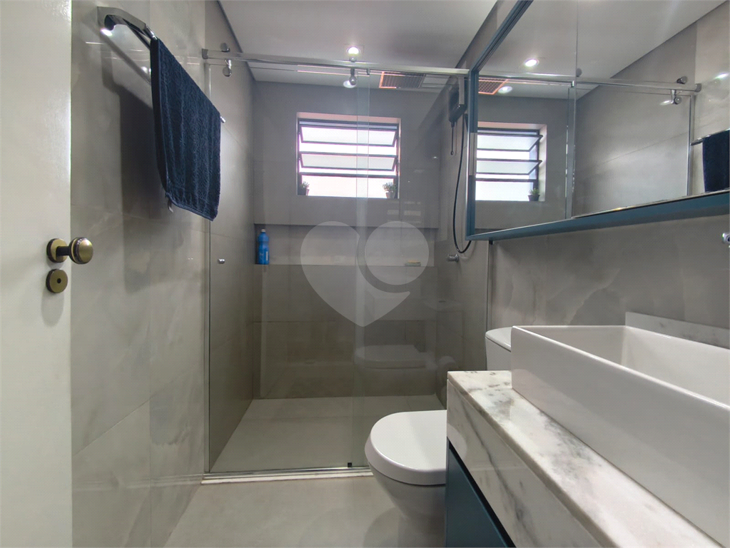 Sobrado 03 dormitórios, e churrasqueira 