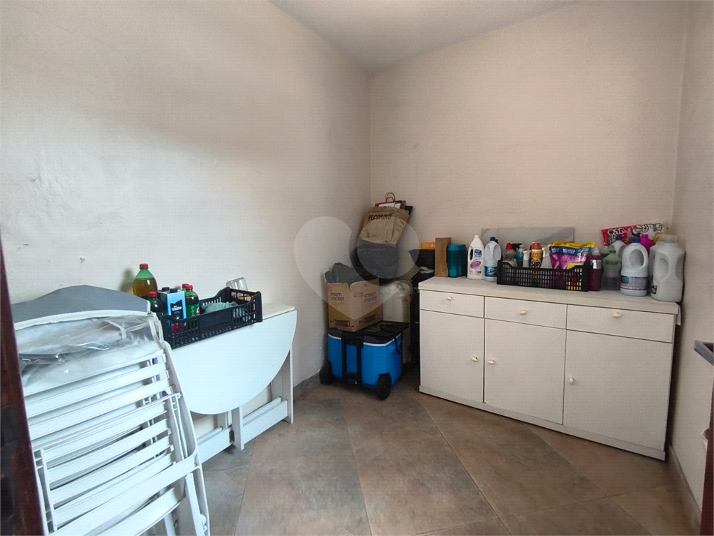 Sobrado 03 dormitórios, e churrasqueira 