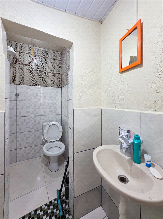 Casa - Guaianazes - 5 Quartos - 1 Vaga - Venda / Compra