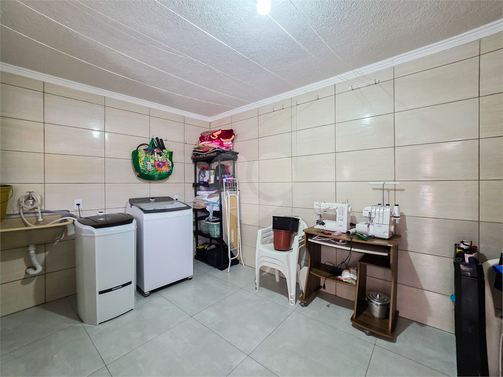 Casa - Guaianazes - 5 Quartos - 1 Vaga - Venda / Compra