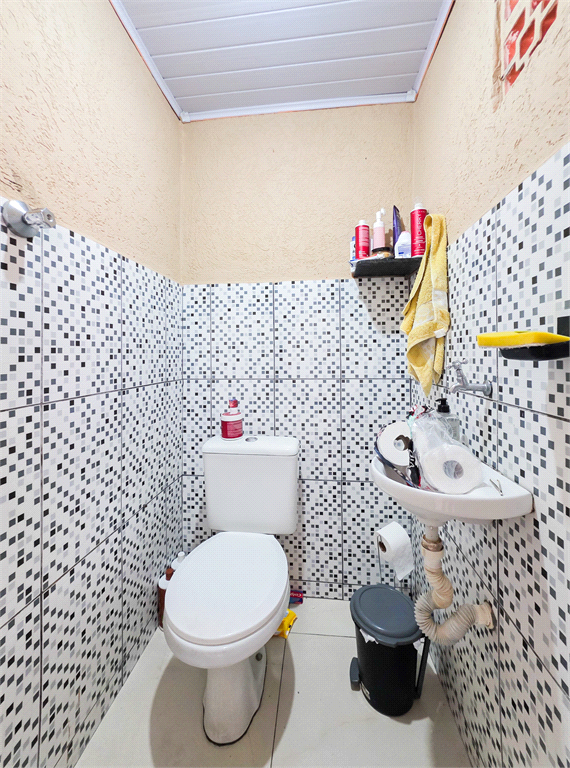 Casa - Guaianazes - 5 Quartos - 1 Vaga - Venda / Compra