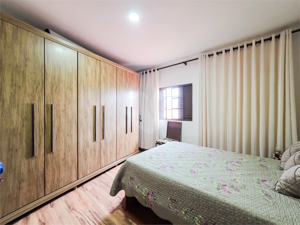 Casa - Guaianazes - 5 Quartos - 1 Vaga - Venda / Compra