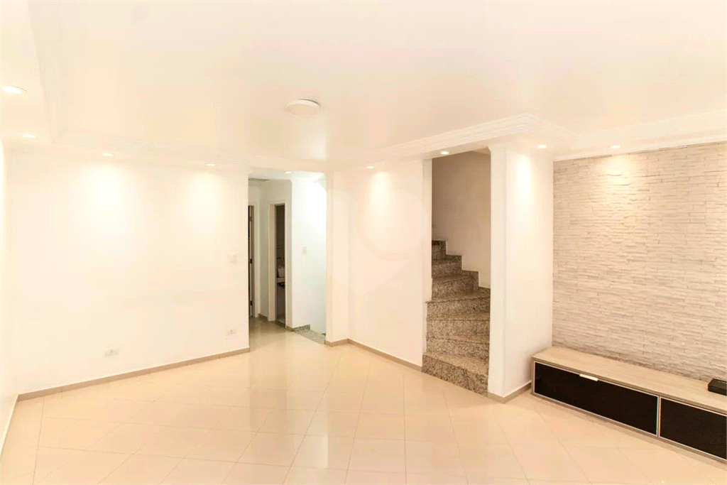 Sobrado em condomínio fechado na Vila Maria 