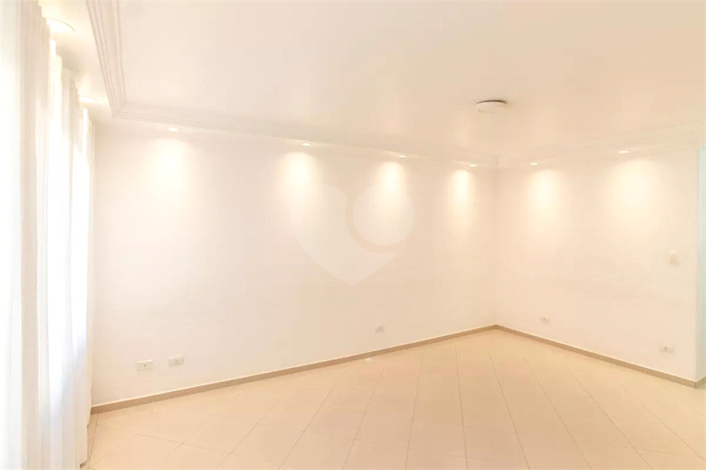 Sobrado em condomínio fechado na Vila Maria 