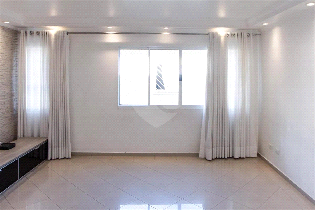 Sobrado em condomínio fechado na Vila Maria 