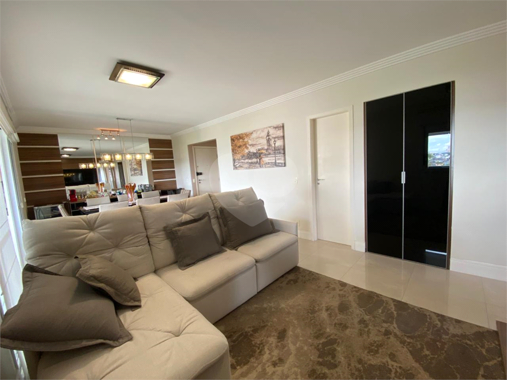 Apartamento com 3 quartos e varanda gourmet