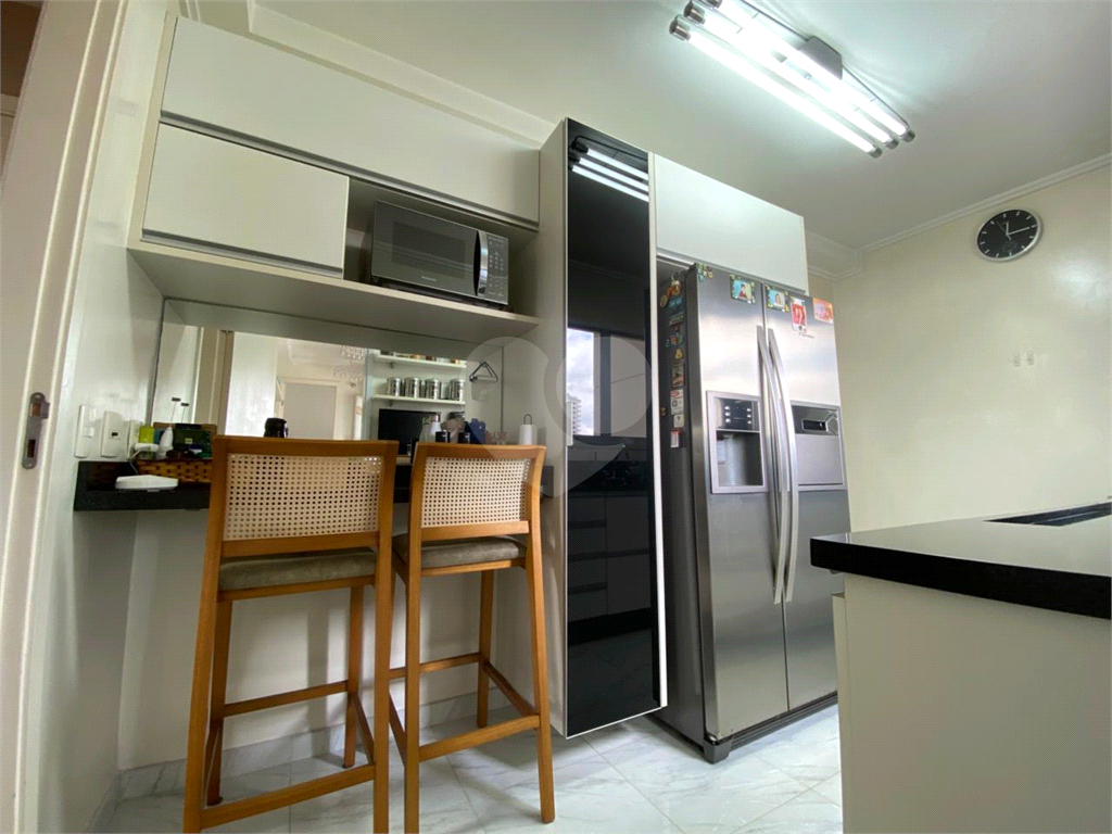 Apartamento com 3 quartos e varanda gourmet