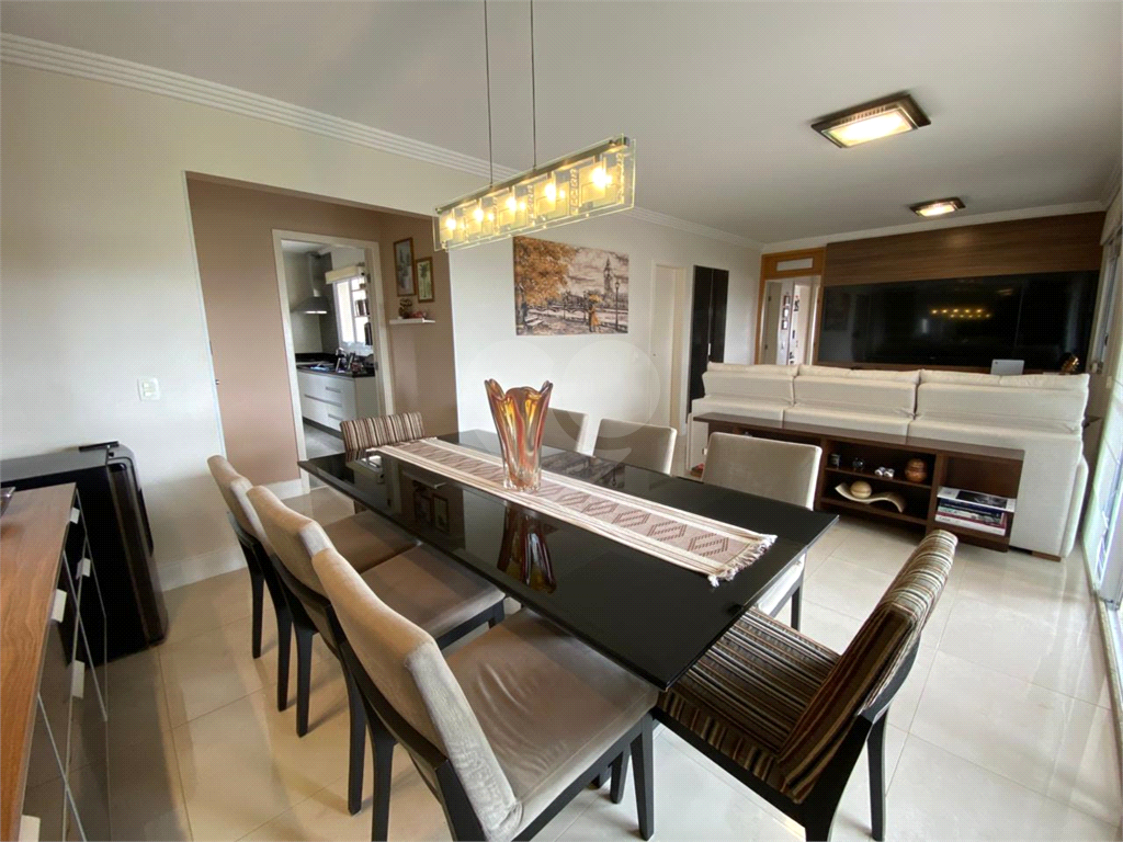 Apartamento com 3 quartos e varanda gourmet