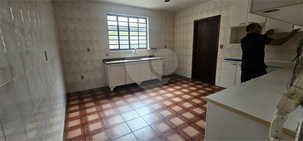 SOBRADO À VENDA E LOCAÇÃO – LAUZANE PAULISTA (RUA FECHADA COM PORTÃO)