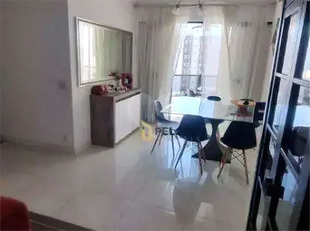 APARTAMENTO em SANTANA